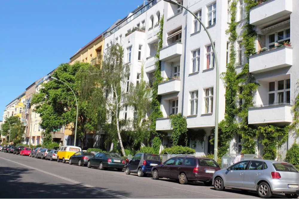 Halteverbot Berlin beantragen: So sichern Sie sich Ihren reservierten Parkplatz
