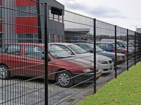 Doppelte Maschendrahtzäune: Sichere Lernumgebungen für Schüler schaffen