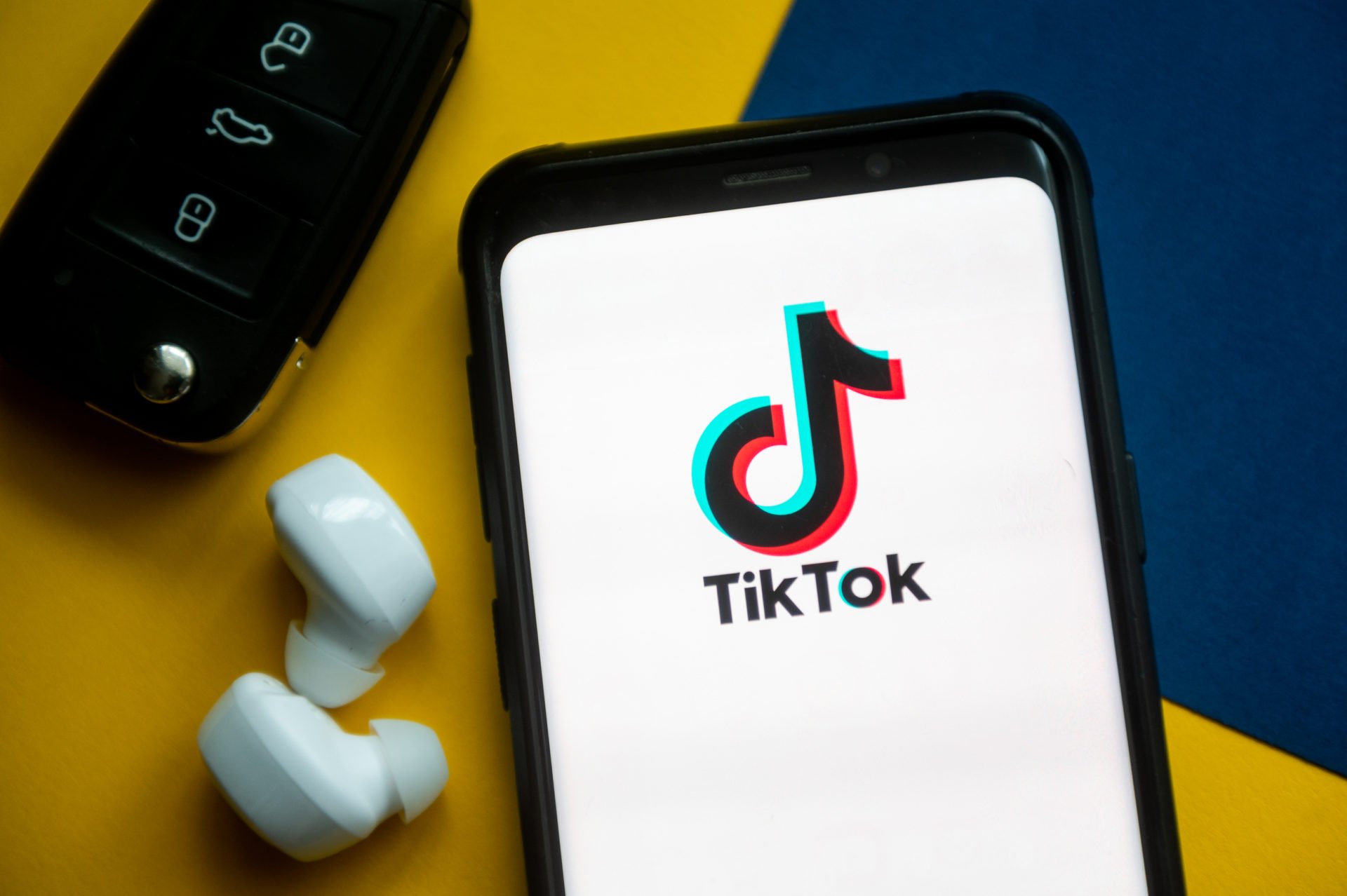 Sichere dir legale deutsche TikTok Likes bei AboLöwe – schnell und zuverlässig!